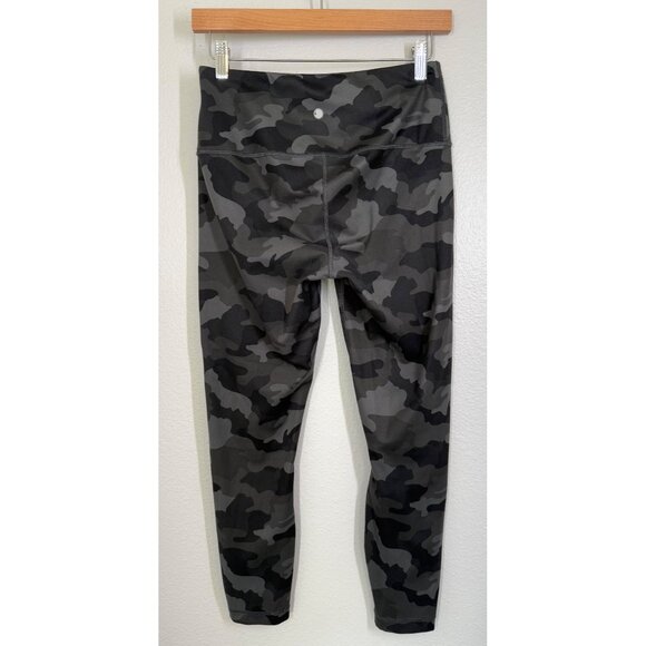 Yogalicious Lux Women's Gray Camouflage Print Leggings M 7/8 ankle Gym Yoga EUC - Picture 6 of 12